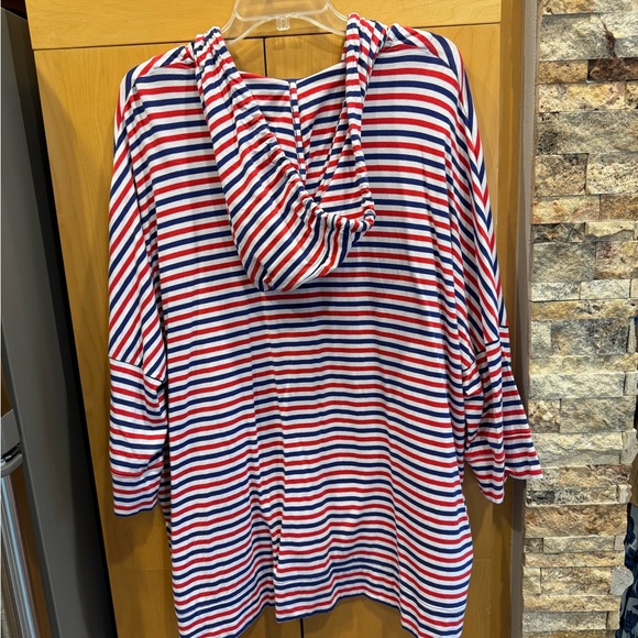 Beach Hoodie-like new! - Picture 6 of 9